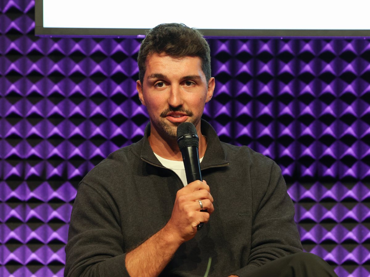 Simon Schöbel im Podiumsgespräch